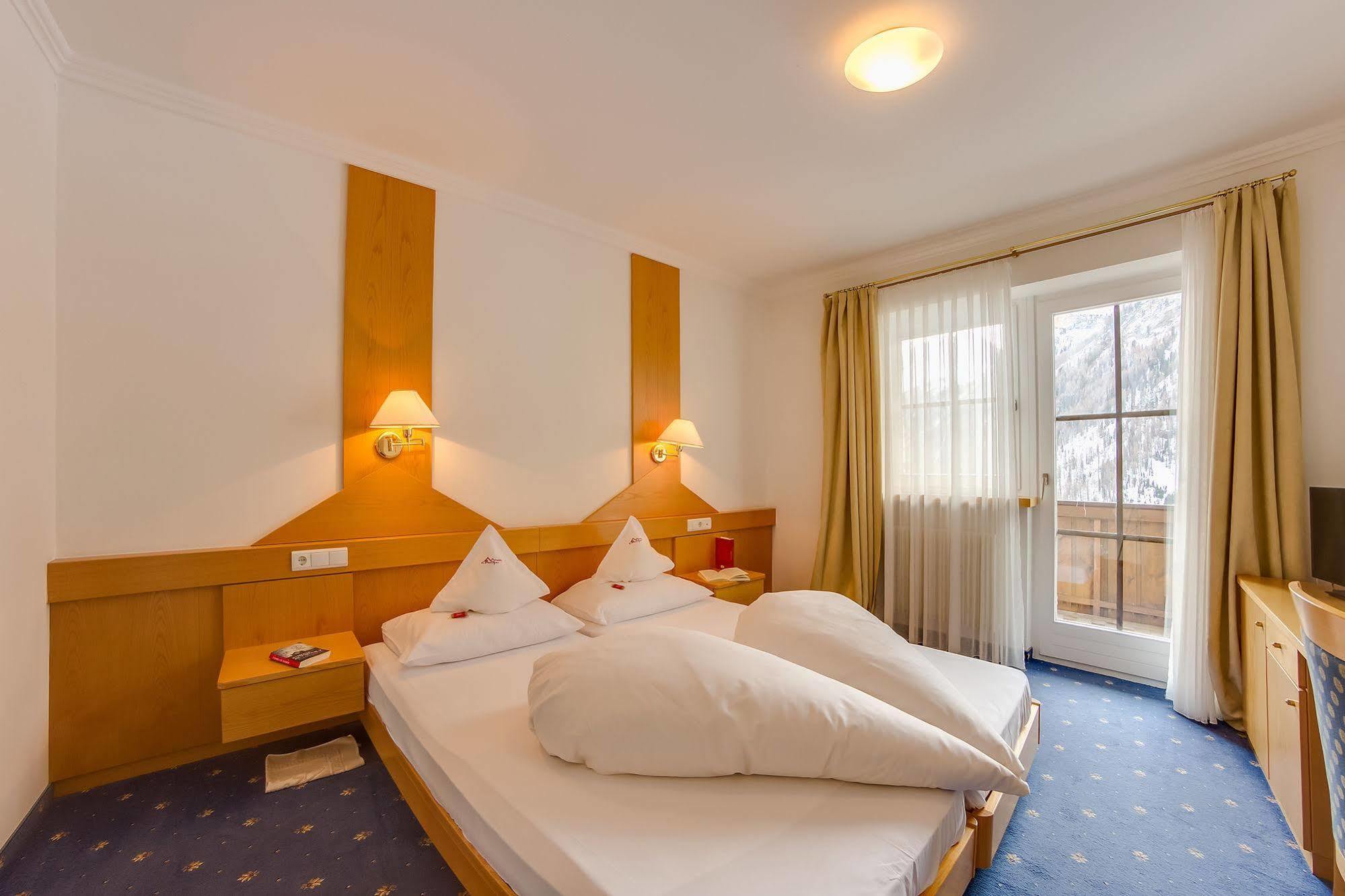 Hotel Berger Superior Riva di Tures Esterno foto